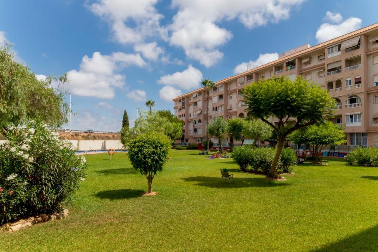 Apartamentos Villa Madrid Torrevieja Exteriér fotografie